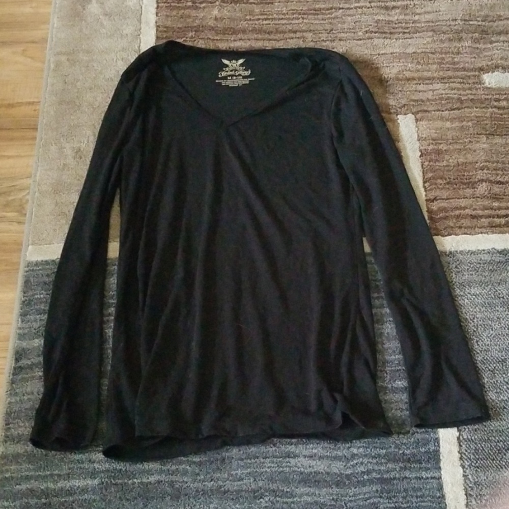 Black V-neck Long Sleeve
